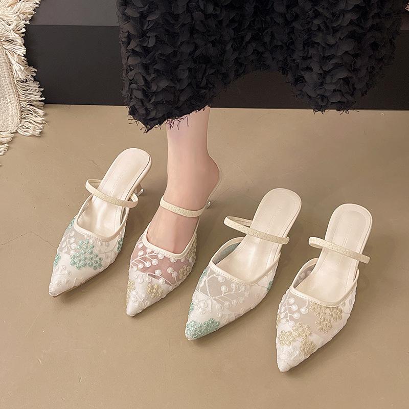 2025 Pointed Sandals Women Wear New Evening and Evening Xiaoxiangfeng Spring Bag Head, Shallow Mouth Slippers, One Pedal Stiletto