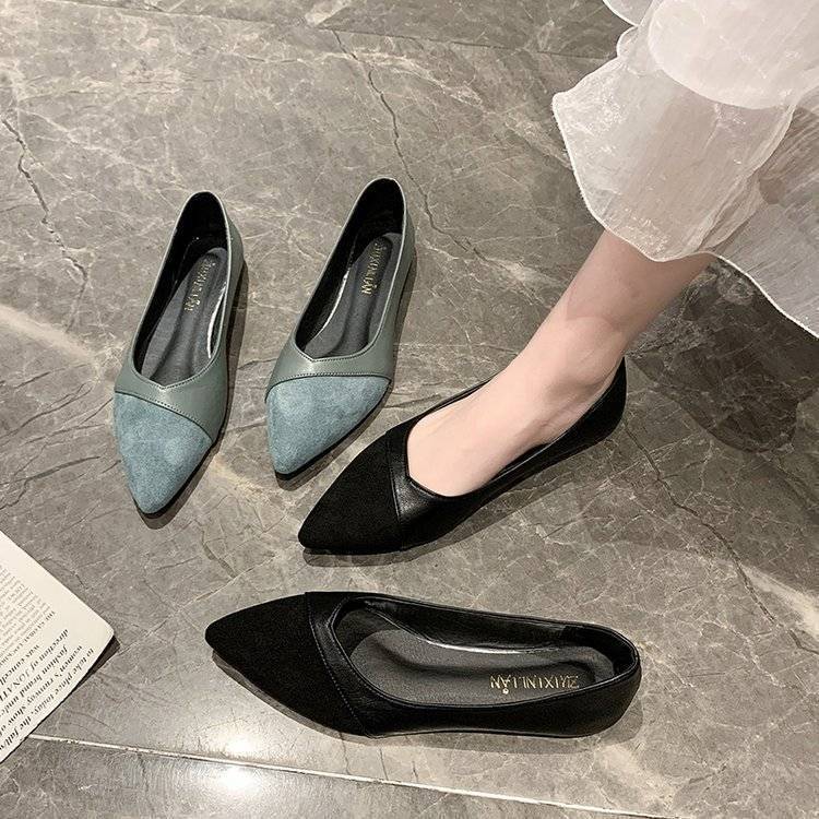 Flat-soled black shoes, leather shoes, versatile, small fragrant style, pointed and comfortable, professional shallow mouth, low-heeled single shoes