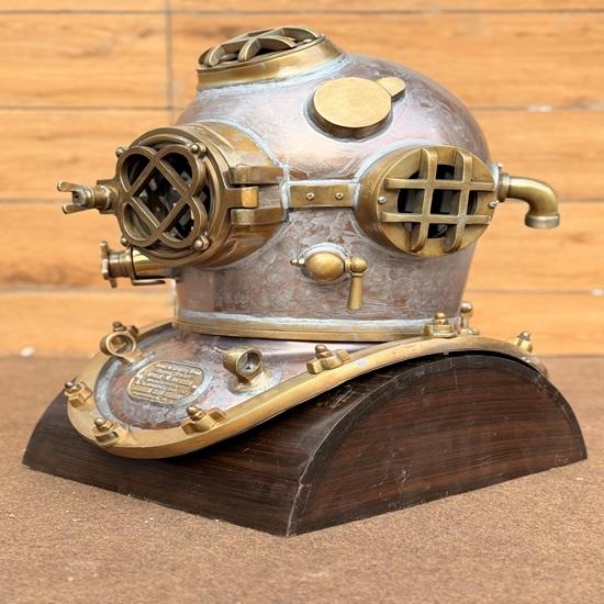 Navy Mark V Diving Helmet with Base Steel Aluminum, 45.72 cm Nautical Table Top Room Home Decorative Best For Gift