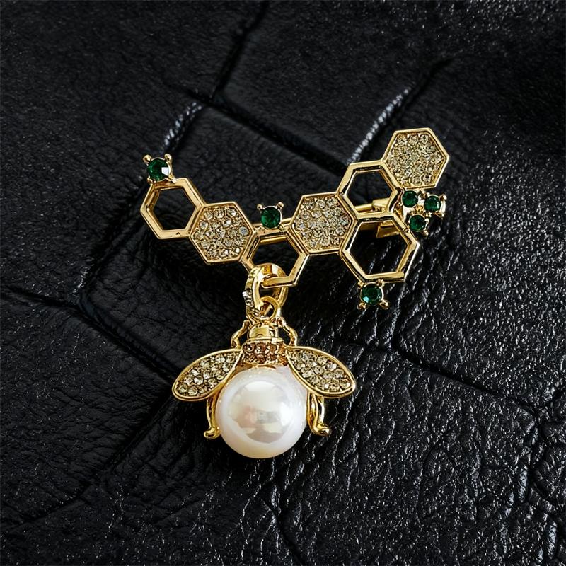 

Honeycomb Imitation Pearl Bee Brooch Green Crystal Rhinestone Clothing Corsage Suit Accessories Brooches Pins Girl Gifts