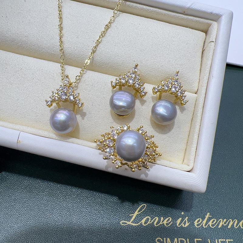 Luxurious Freshwater Pearl Ice & Snow Set: Textured, Niche, Versatile Fashion.
