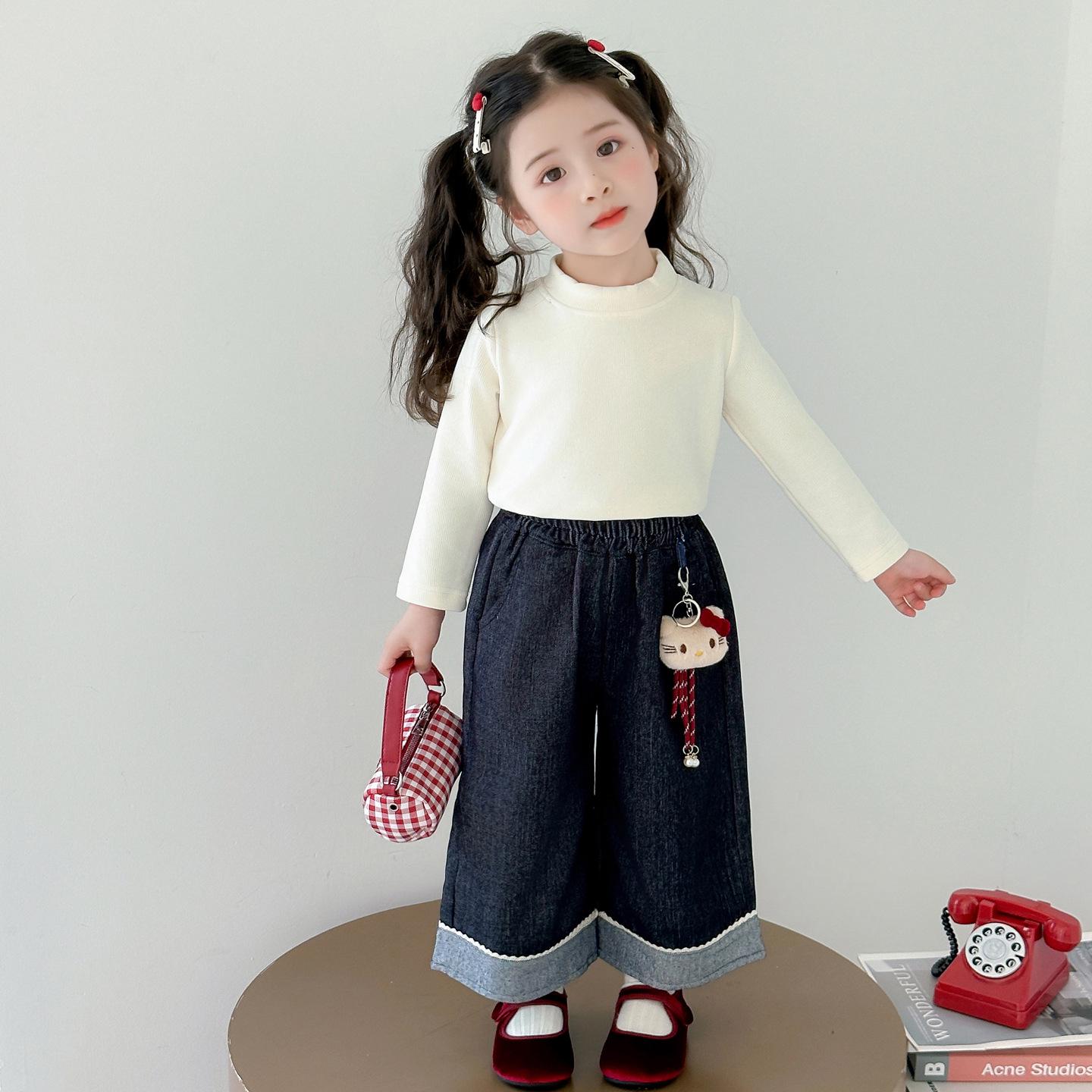 

Girls Spring & Autumn 2025 Fashion Set: Children s Cardigan Jacket & Jeans Three-Piece Outfit. 130 cm