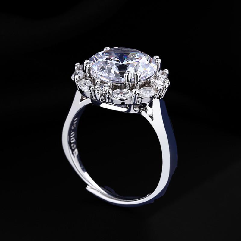 Exquisite Queen Style 5 Carat Imitation Adjustable Ring With Unique Animal Design