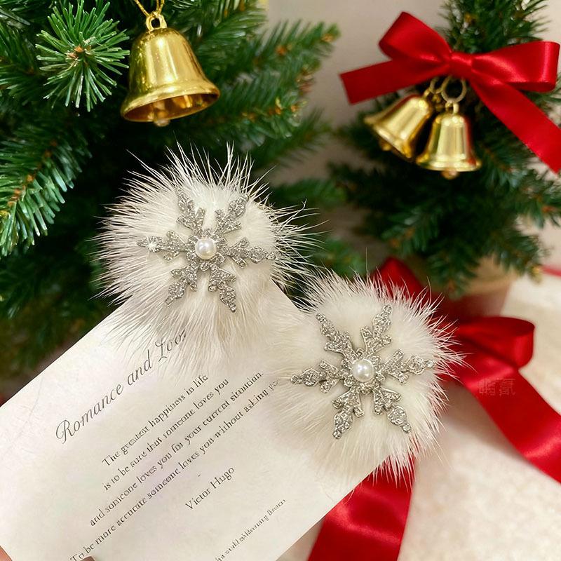 2/4/6pcs Christmas Rhinestone Snowflake Hair Clips Shiny Exquisite Hair Pins For Women Girls 2026 Fashion Jewelry New Year Gifts
