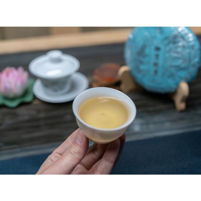 200г Юньнаньский чайный пирог Белые волосы Серебряная игла ЧайЦзингу Белый бутон — фото 12