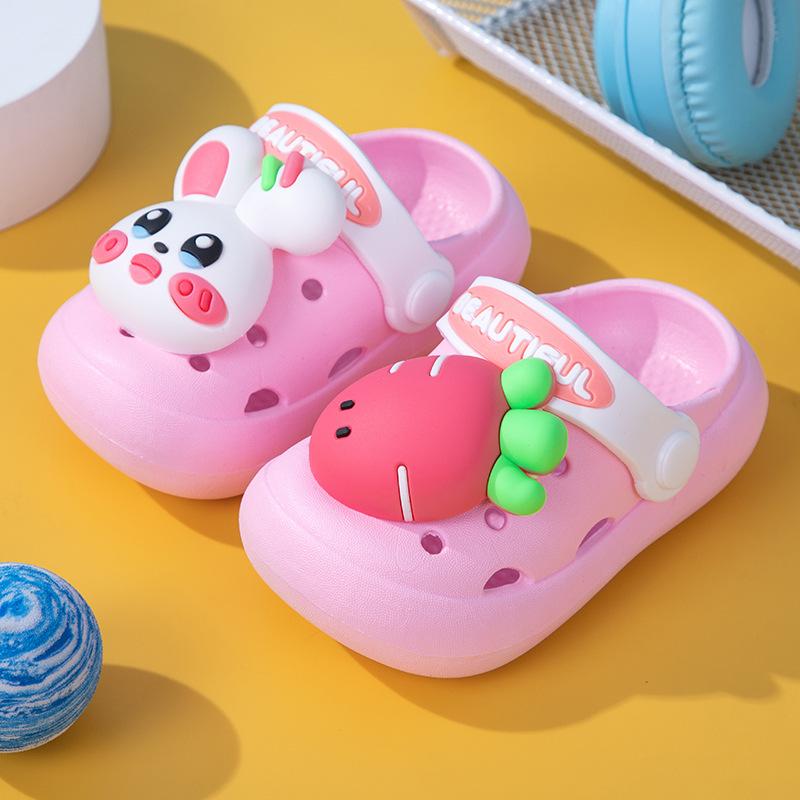 Cute Cartoon Non-slip Children's Clogs, Boys' and Girls' Sandals, Parent-child Soft-soled Home Breathable Wear-resistant Closed-toe Shoes