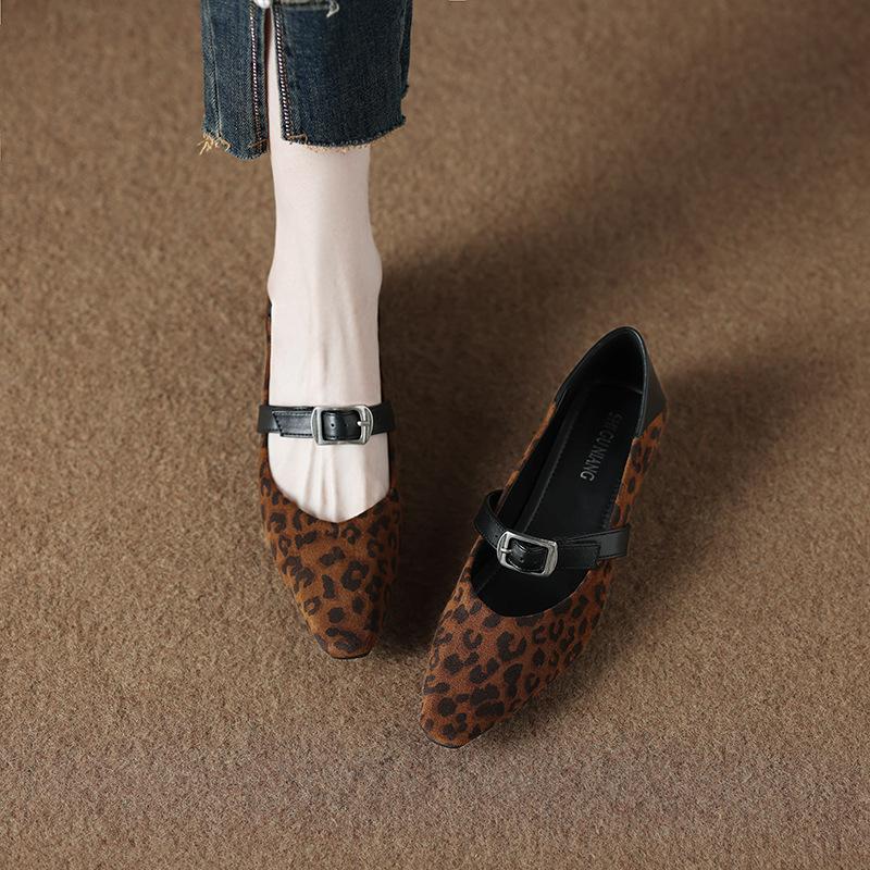 

286-21 Comfortable commuter single shoes 2025 spring and summer popular new foreign Mary Jane retro small leather shoes 39 цветной печати леопарда
