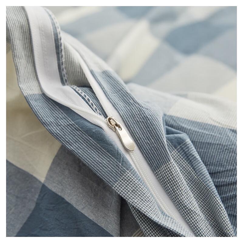 All-Season Cotton Quilt