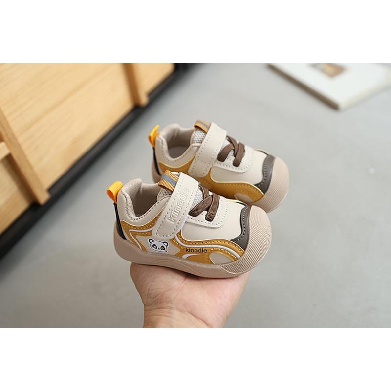 Sapatos macios para bebês e crianças pequenas outono e inverno novos sapatos para meninos e meninas sapatos esportivos infantis antiderrapantes sapatos com função chave