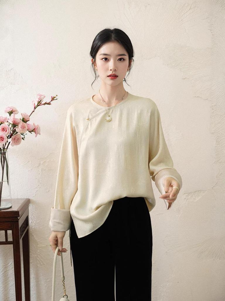 New Chinese Style Hanfu: Round Neck, Long Sleeve, Retro Silk Flower Embroidery for Women