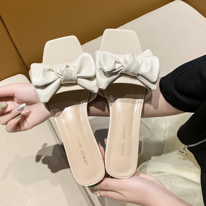 High Heels Outer Wear 2025 Summer New Korean Version Fashion Versatile Thick Heel One-word Drag Temperament French Small Heels Medium Heel