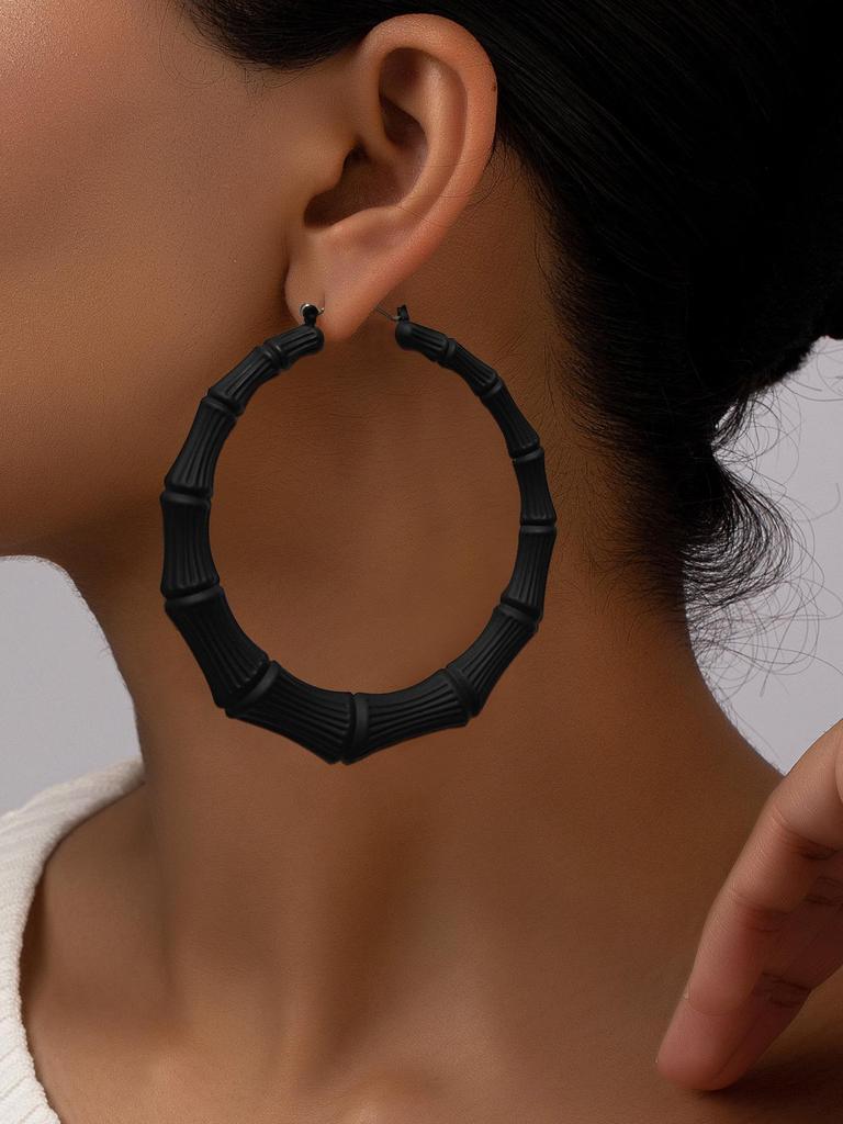 Extra-Large Gold Bamboo Hoops: Bold European & American Style Earrings for Hiphop, Street Dance, and Nightclub Fashion.