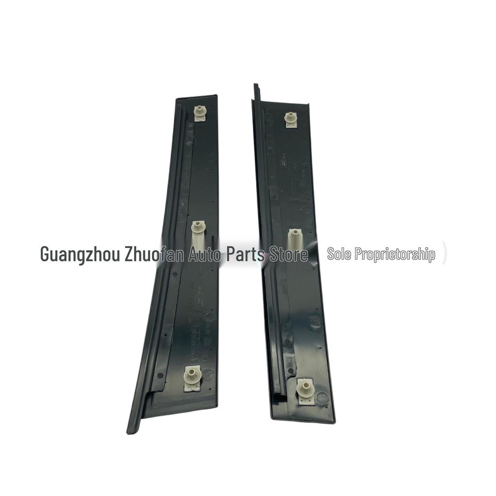 Kompatible Türsäulenverkleidung für klassischen Ford Focus 4M51A20898AG/4M51A20899AG