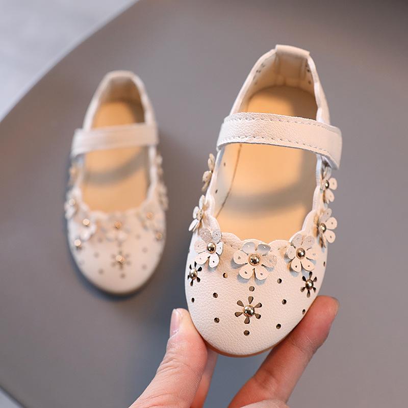 New Sandal Summer Fashion Simple Girl Shoes Non Slip Comfort Flat Kids Sandals Exquisite Elegant Lightweight Retro Princess Shoe