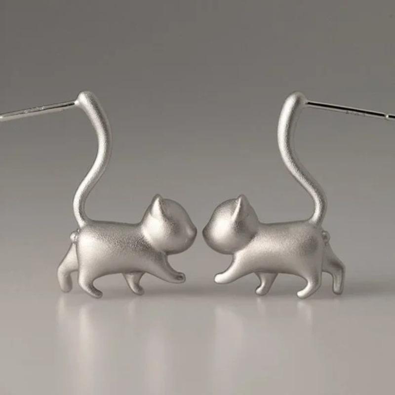 2pairs Adorable Feline Earrings, Stylish And Elegant Presents, Animal-Themed Jewelry, Made of Copper, Hypoallergenic, Perfect for Birthdays