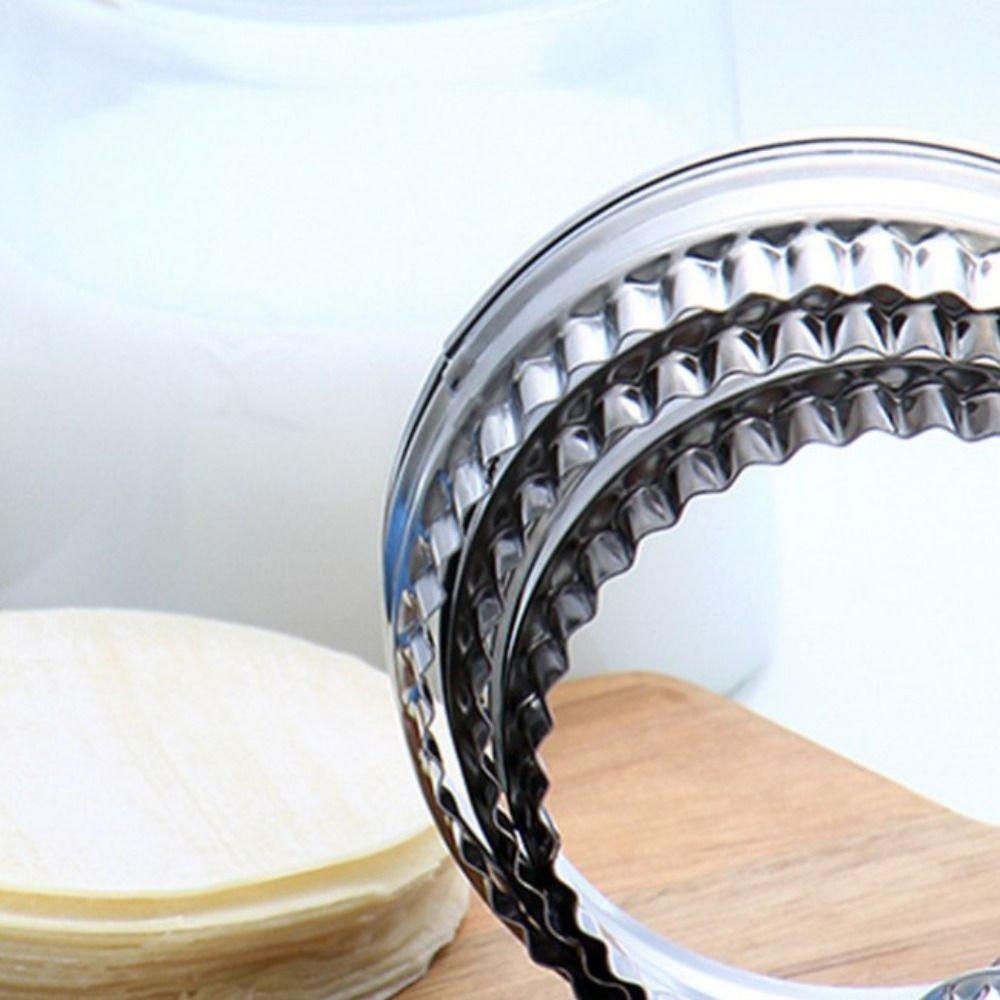 6Pcs Hand Press Type Wavy Hem Biscuit Cutter Stainless Steel Dumplings Wrappers Mold  Dough