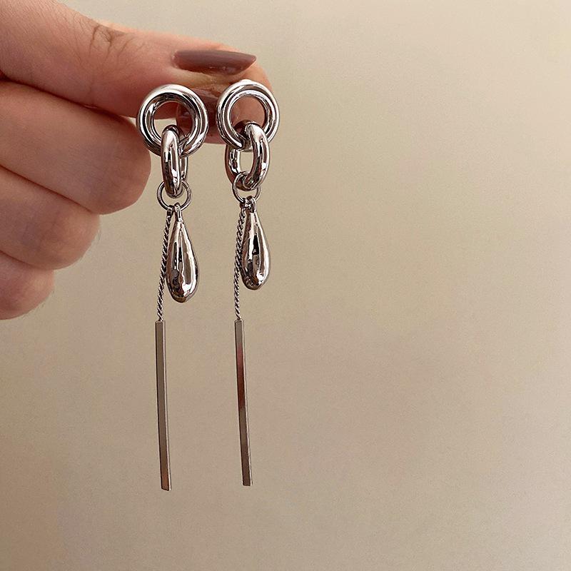 Minimalist Metal Tassel Long Earrings with Temperament Design