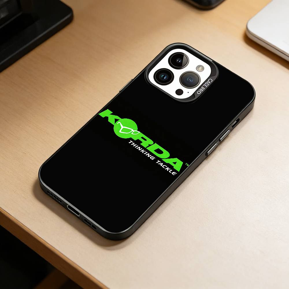 

Korda F-Fishing Tackle Чохол для телефону для iPhone 17,16,15,14,13,12,11 Plus,Pro Max,XS,Кольоровий Сріблястий Покритий Внутрішня Кришка iPhone14Plus