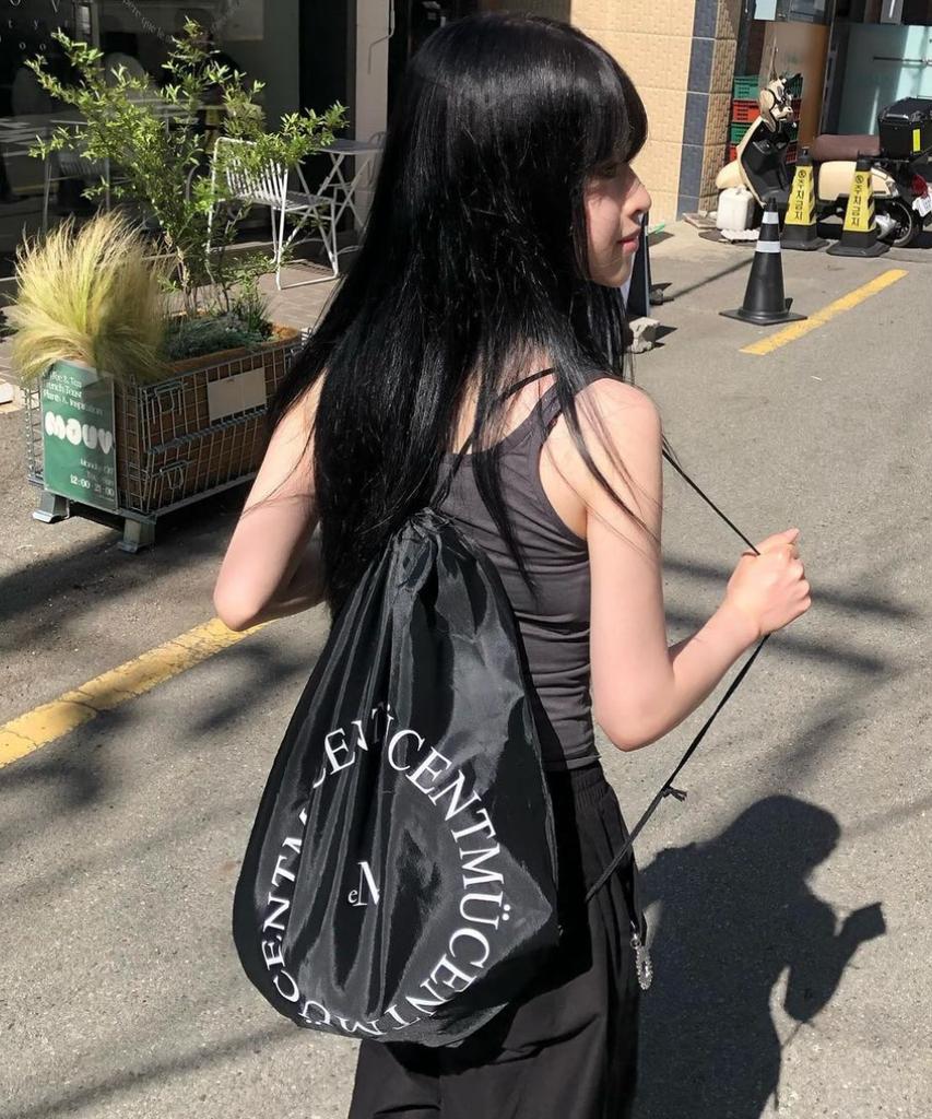 Mucent Round Logo String Gym Sack Bag (Unisex)