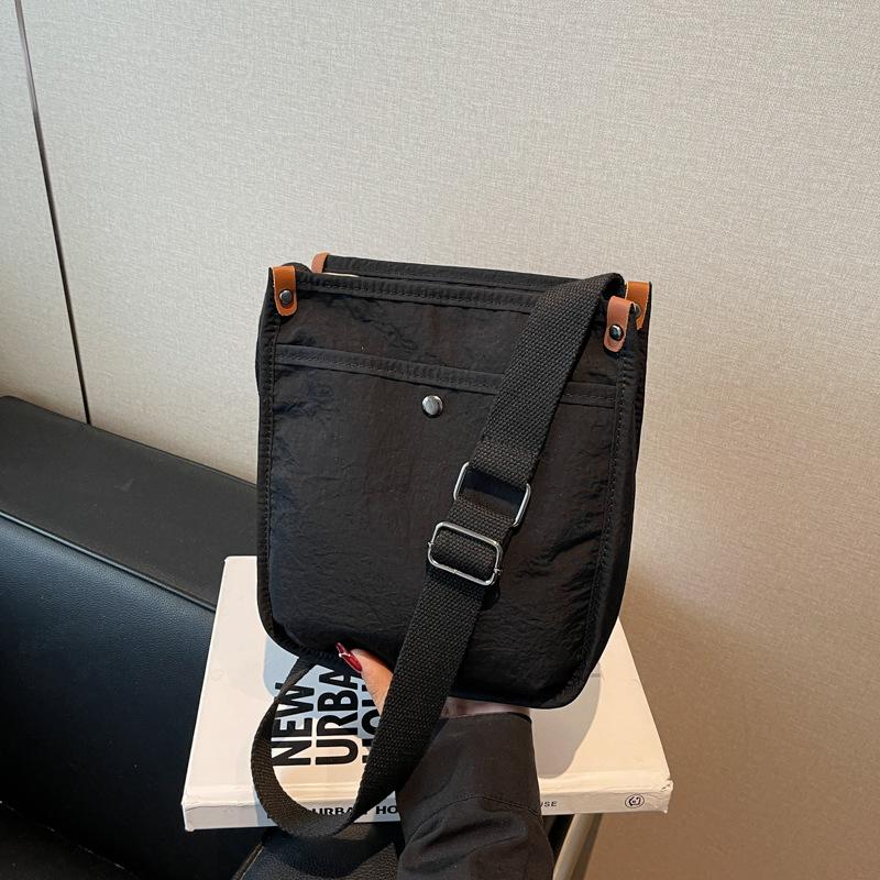 Cloth Bag Women's Large Capacity 2025 Summer New Versatile Shoulder Messenger Bag Casual Class Tote Bag