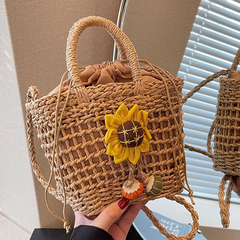 2024 Trendy Handmade Woven Beach Crossbody Straw Bag for Women