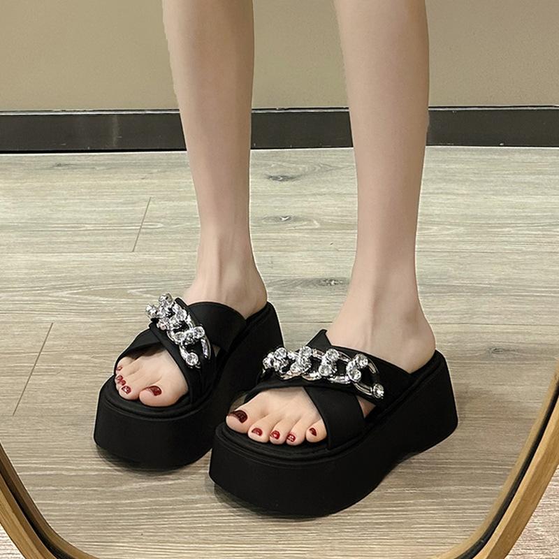 

Beautiful muffin thick-soled cool slippers women s summer wear new high-end fashion beach sandals 35 чорний