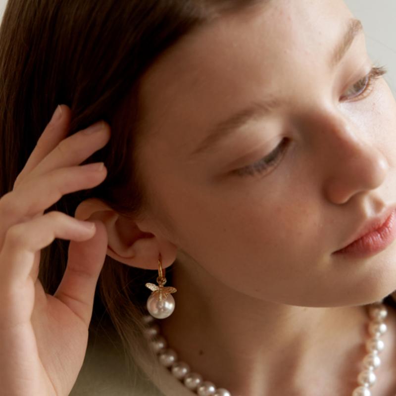 TATIANA Honey Bee Pearl Surgical Ring Earring_EC1674