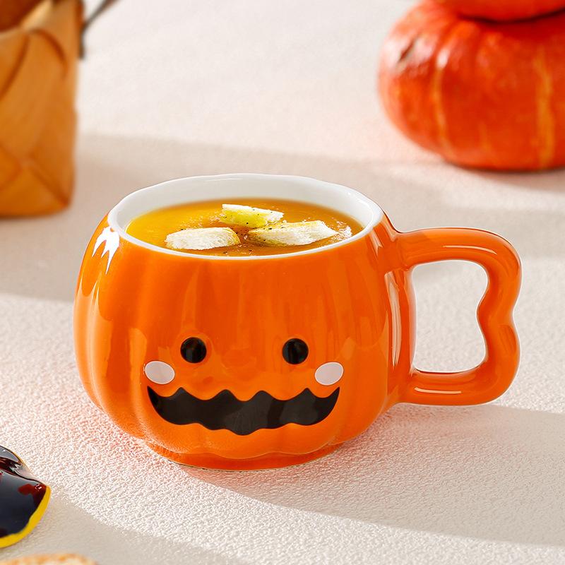 European Ceramic Pumpkin Funny Water Cup with Lid Creative Coffee Cup Home Breakfast Milk Mug Cartoon Ceramic Mug Halloween Gift