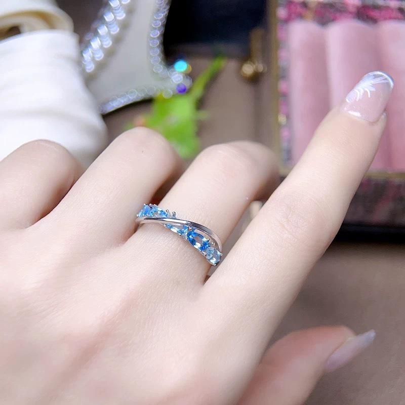 Elegant Blue Floral Wreath Adjustable Geometric Ring for Women - Trendy Open Niche Style for Index Finger