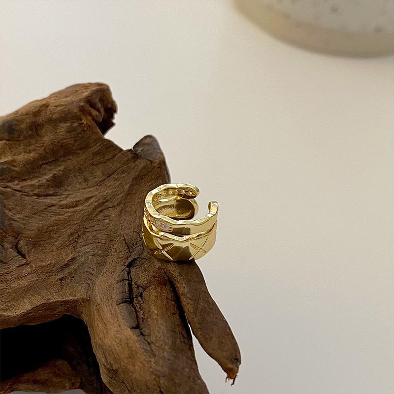 Double-Layer Diamond Ear Cuff for Women, Piercing-Free, Elegant Design, Summer Earrings.