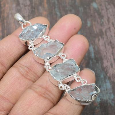 Ciondolo di gioielli stupefacenti fatti a mano in argento sterling 925 con pietra preziosa grezza acquamarina