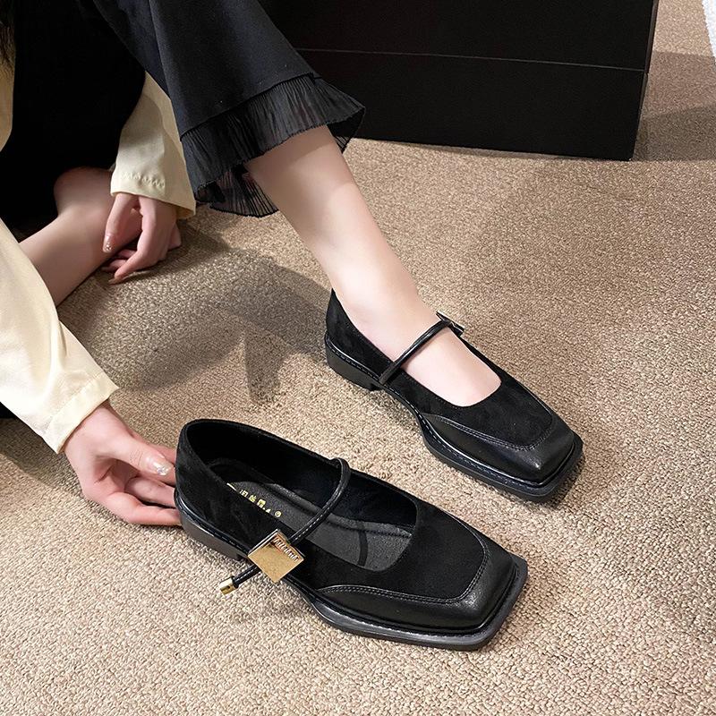 

Французские ретро туфли на плоской подошве бабушкины, маленькие кожаные туфли для женщин, легкий дизайн с открытым верхом, темпераментный квадратный носок с цветовой гаммой, одинарные туфли Мэри Джейн 33 чёрный