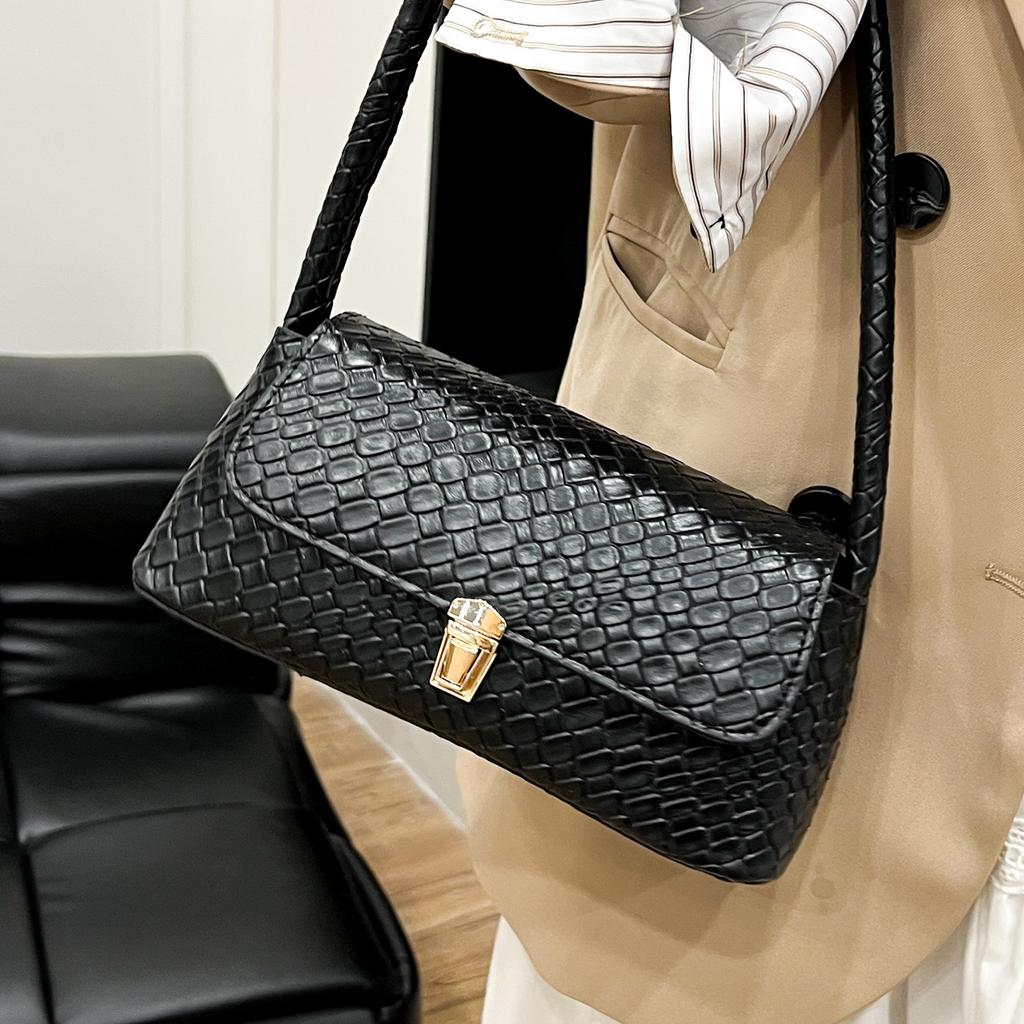 European and American fashion retro niche woven bag small bag women's 2025 new versatile casual portable shoulder armpit bag