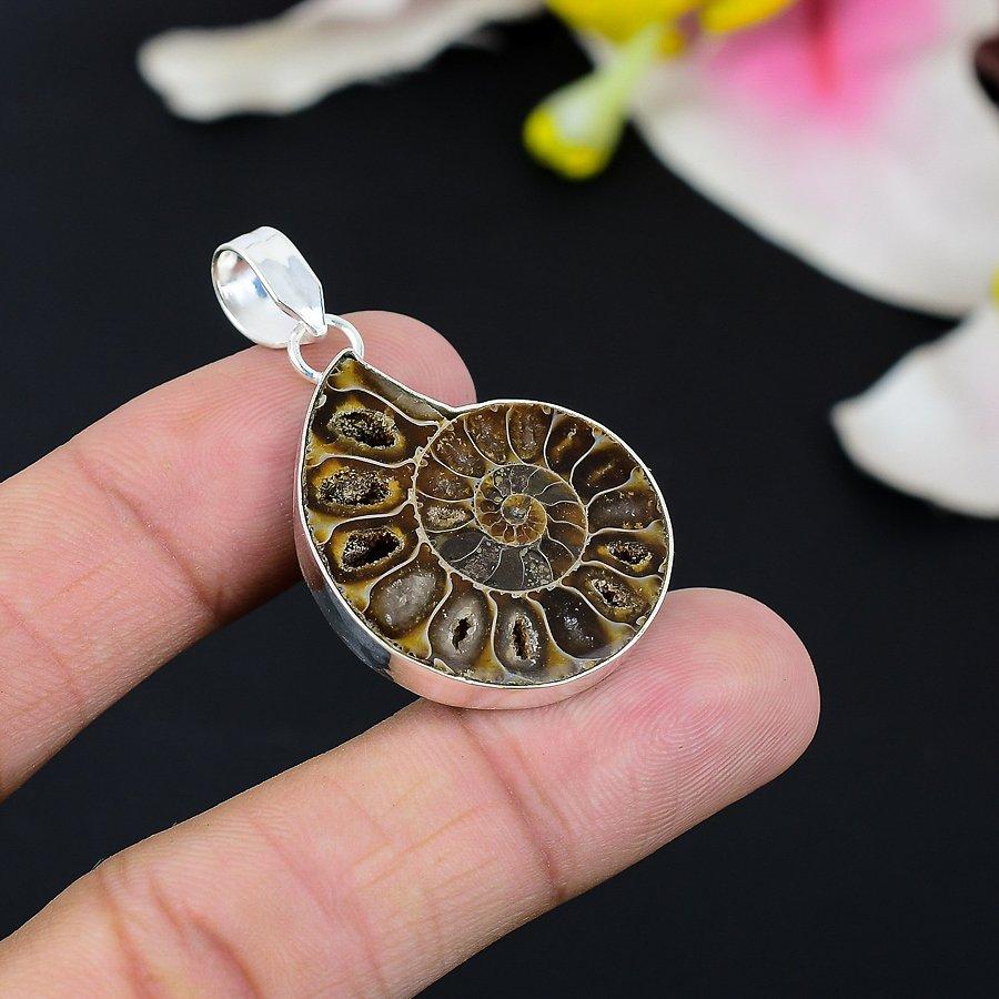 

Ammonite Fossil Gemstone Handmade 925 Sterling Silver Jewelry Pendant 2.44 KG-135