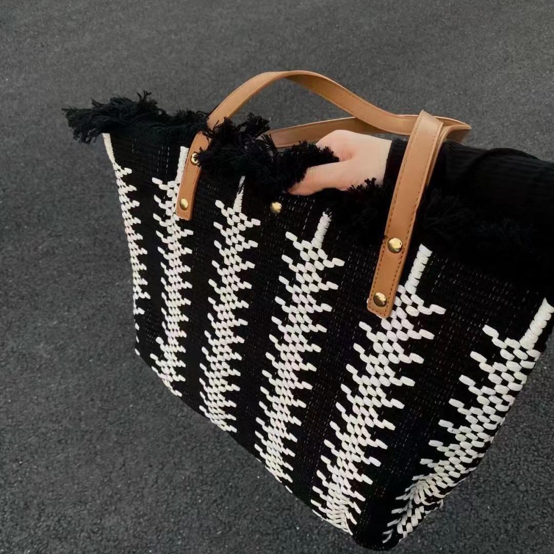 Простая модная сумка-тоут из холста вместительная сумка через плечо универсальная сумка для покупок чёрный 1839₽