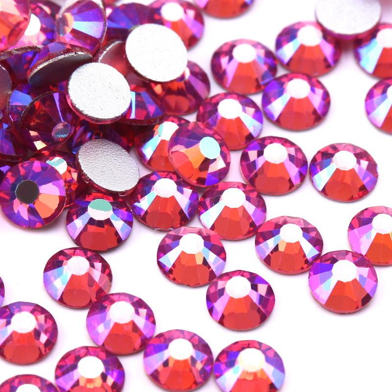 Pujiang Crystal Rhinestone Skleněné ploché dno Diamond Oblečení Doplňky Kulatý vrták na nehty DIY Náušnice Taška Samolepka Vrtačka