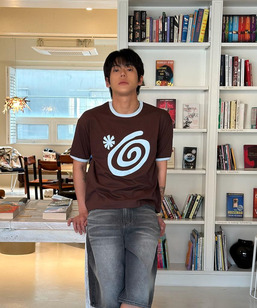 AMOU Molly Ringer T-Shirts Brown