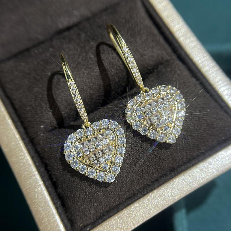 New Trendy Temperament Versatile Fashionable Women's Earrings Love Super Flash Zircon Sweet Fresh Popular Luxury Party