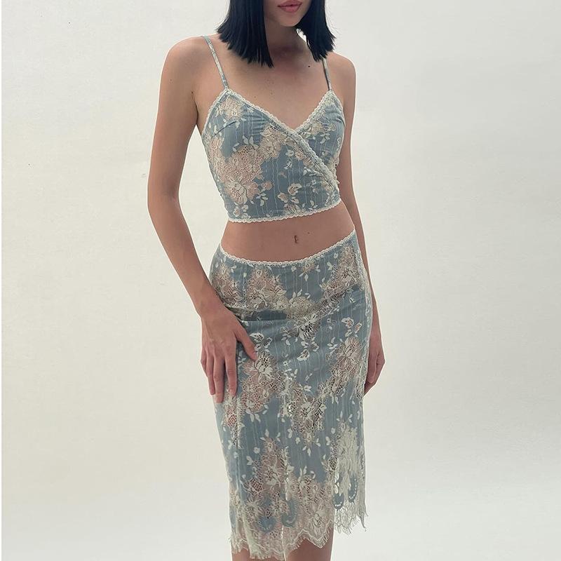 

Милый и сексуальный V-образный полый ремешок с открытой спиной, завязывающийся на ягодицах, комплект длинной юбки с прозрачным кружевным краем