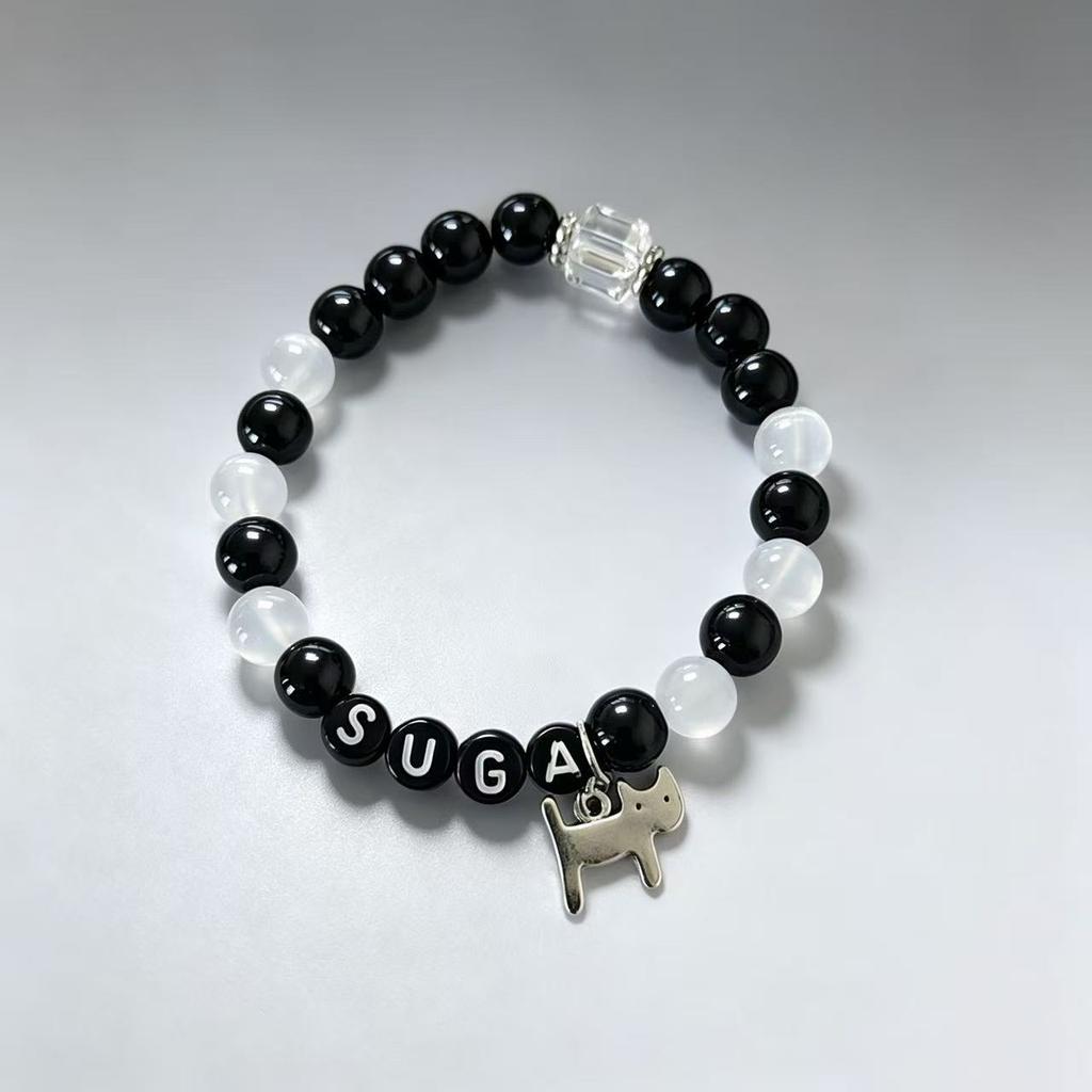 BTS Pulseira de Contas ARMY: Joias Inspiradas no K-Pop Bangtan Boys com Cristais Roxos, Ônix Preto e Pingentes Dourados, Presente Ajustável para Fãs