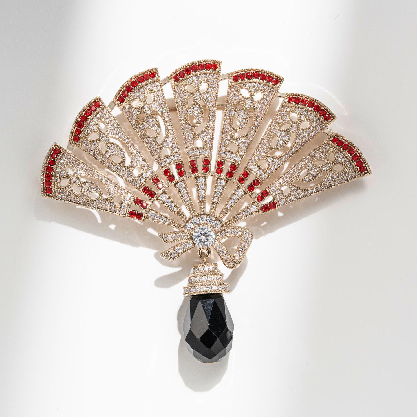 Luxury Retro Copper Fan Brooch with Zirconia - High-Quality Vintage Jewelry Corsage Pin