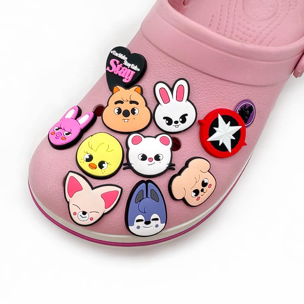 Stray Kids Schuhanhänger Set: PVC-Weichgummi-Clog-Zubehör für DIY-Croc-Dekoration