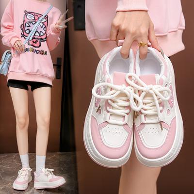 Zapatos de nicho con plataforma gruesa para mujer, versátiles para primavera y otoño, super fuego, zapatillas blancas pequeñas, nuevo popular 2024, versión coreana de zapatillas deportivas casuales