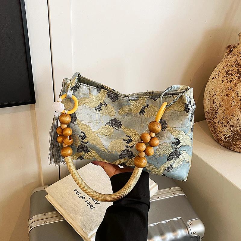 Nuove Borse a Spalla con Chiusura Ricamata Stile Natial Filo da Cucito 2026 Borse da Donna con Decorazioni a Frange per Giovani