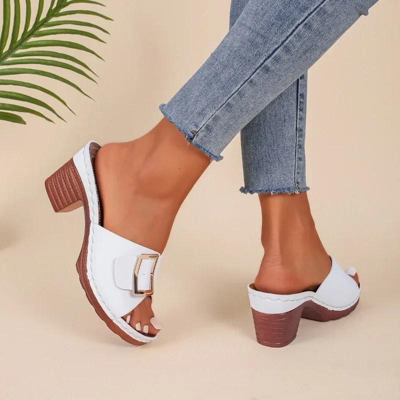 Fashion 2025 Metal Buckle Slippers Flats Platform Flip Flops Shoes Female Summer Beach Sandals Fashion New Casual Open Toe Slides