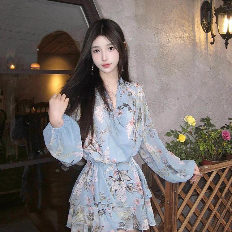 Seaside Style Lantern Sleeve Floral Chiffon V-Neck Dress for Tall Slim Women