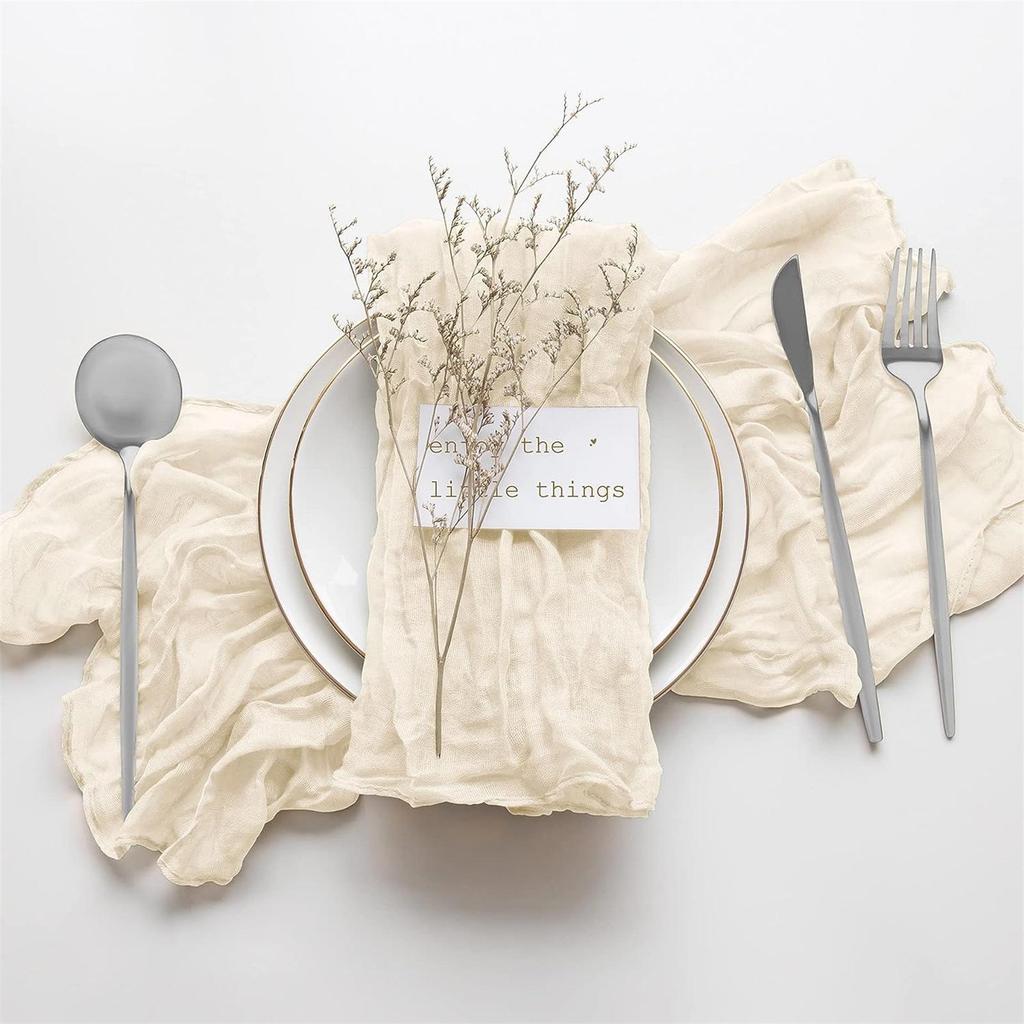 Wrinkled Polyester Crepe Cloth Napkin with Decorative Pleats for Weddings and Parties