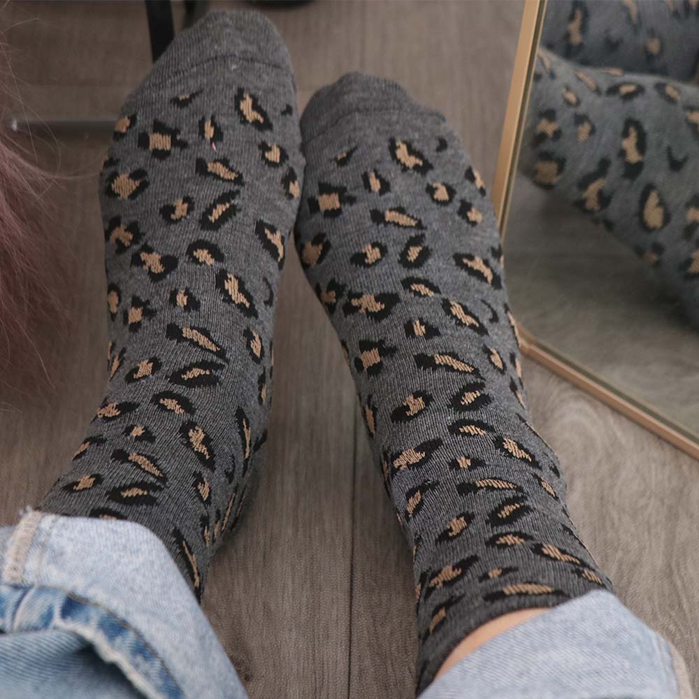 5 Pairs Korean Style Famale Tube Socks Soft Mid-Calf Socks Hosiery Leopard Print Socks  Streetwear