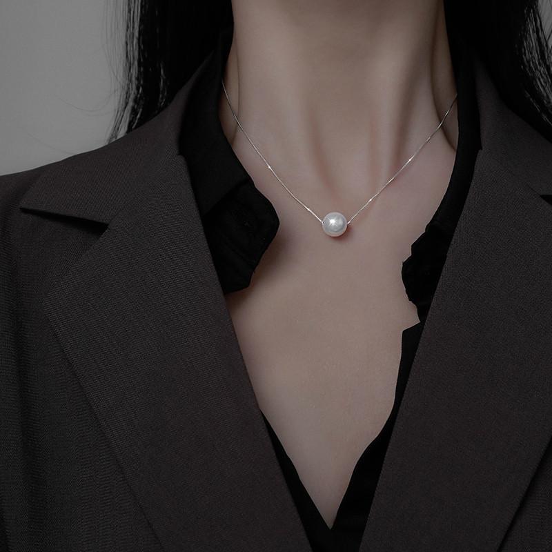 Necklace female Korean verion imple girlfriend birthday gift high ene collarbone cha female tudent cold, tyle jewel tide