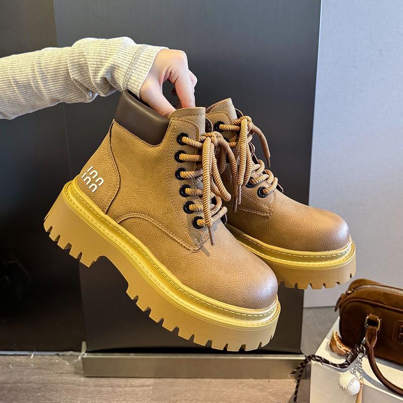 British Style Platform Martin Boots Women's 2025 Autumn New Fashion Retro Tooling Big Yellow Boots Fried Street Locomotive Small Short Boots